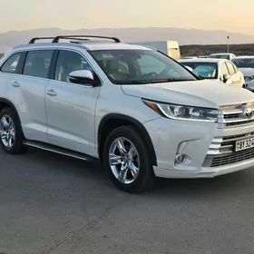 Toyota Highlander 2019