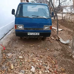 Mazda B2000 1997