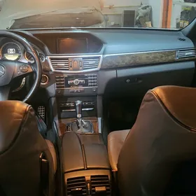 Mercedes-Benz E350 2011