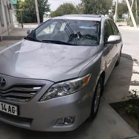 Toyota Camry 2011