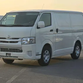 Toyota Hiace 2021