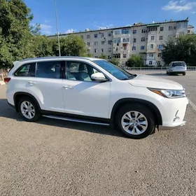 Toyota Highlander 2016