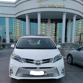 Toyota Sienna 2017