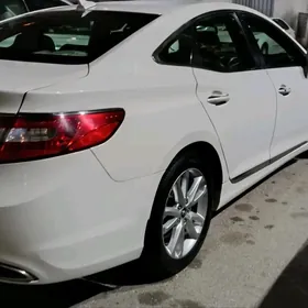 Hyundai Azera 2012