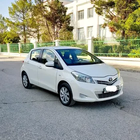 Toyota Yaris 2012