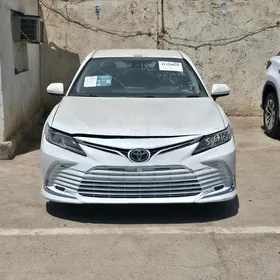 Toyota Camry 2022