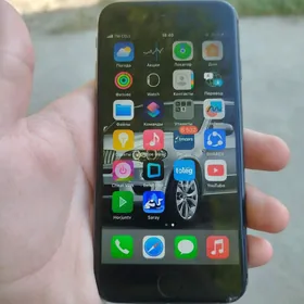 iPhone 8