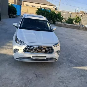 Toyota Highlander 2022