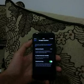 iphone 8  84