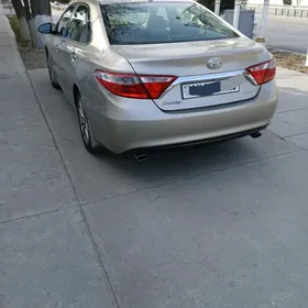 Toyota Camry 2017