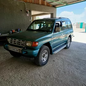 Mitsubishi Pajero 1998