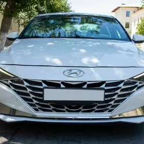 Hyundai Elantra 2021