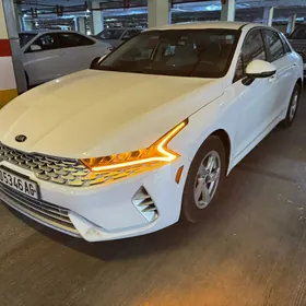 Kia K5 2021