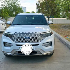 Ford Explorer 2021