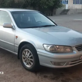 Toyota Camry 2001