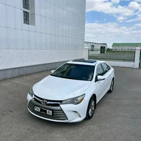 Toyota Camry 2015