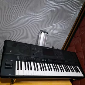 YAMAHA PSR SX 700