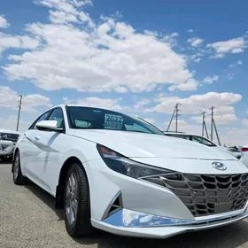 Hyundai Elantra 2022