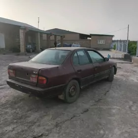 Nissan Primera 1994