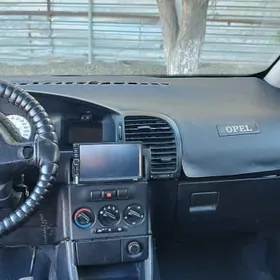 Opel Zafira 2002