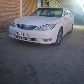 Toyota Camry 2004