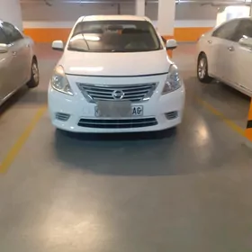 Nissan Versa 2014