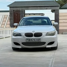 BMW E60 2003