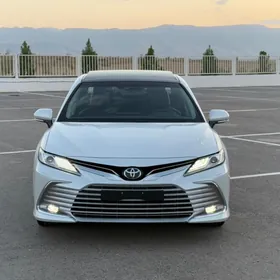 Toyota Camry 2023