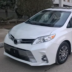 Toyota Sienna 2020