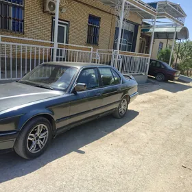 BMW 730 1990