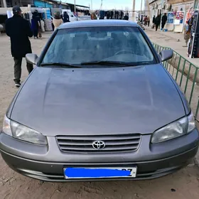 Toyota Camry 1999