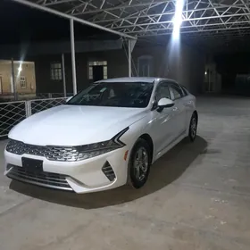 Kia K5 2023