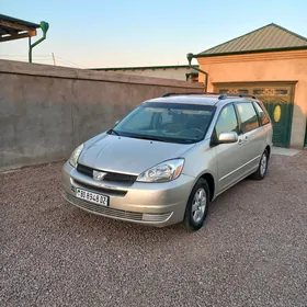 Toyota Sienna 2005