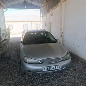 Ford B-Max 2000