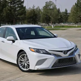 Toyota Camry 2018