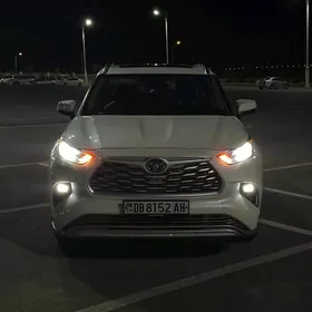 Toyota Highlander 2020