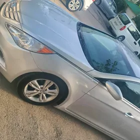 Hyundai Sonata 2010