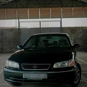 Toyota Camry 2000