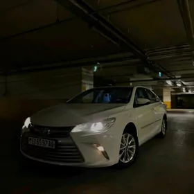 Toyota Camry 2017