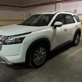 Nissan Pathfinder 2022