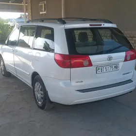 Toyota Sienna 2009