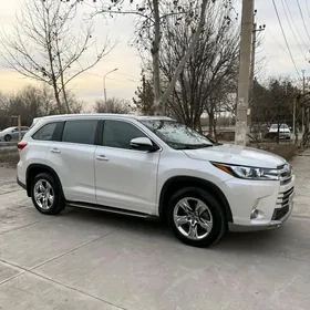 Toyota Highlander 2019