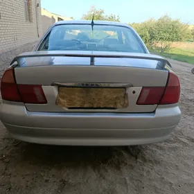 Mitsubishi Diamante 1995