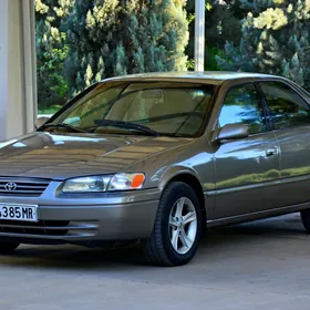 Toyota Camry 1999