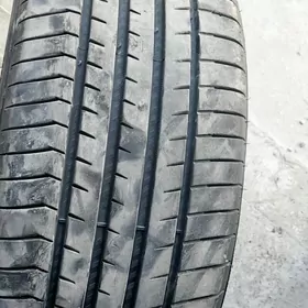 245/45 R19