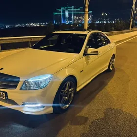 Mercedes-Benz C350 2010