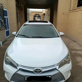 Toyota Camry 2017