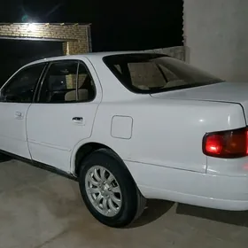 Toyota Camry 1993