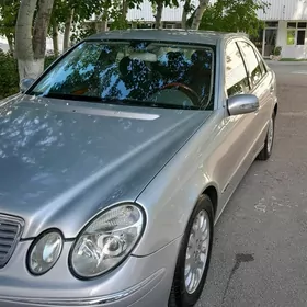 Mercedes-Benz E350 2005