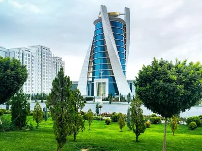 Serdar Berdimuhamedow Türkmenistanyň Döwlet ösüş bankynyň başlygyny çalyşdy